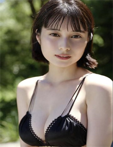 《中国白嫩丰满人妻VIDEOS》