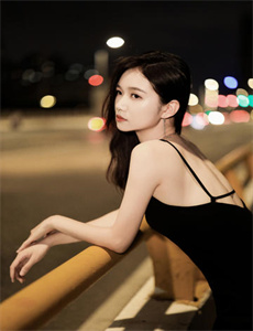 《小莹客厅激情46章至51章视频》