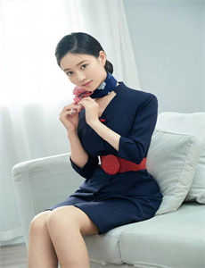 《麻豆美女裸体AAAA片》