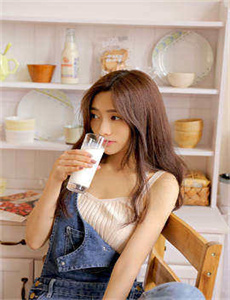 《小莹的乳汁》